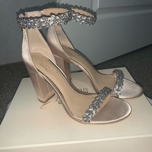 Badgley mischka heel